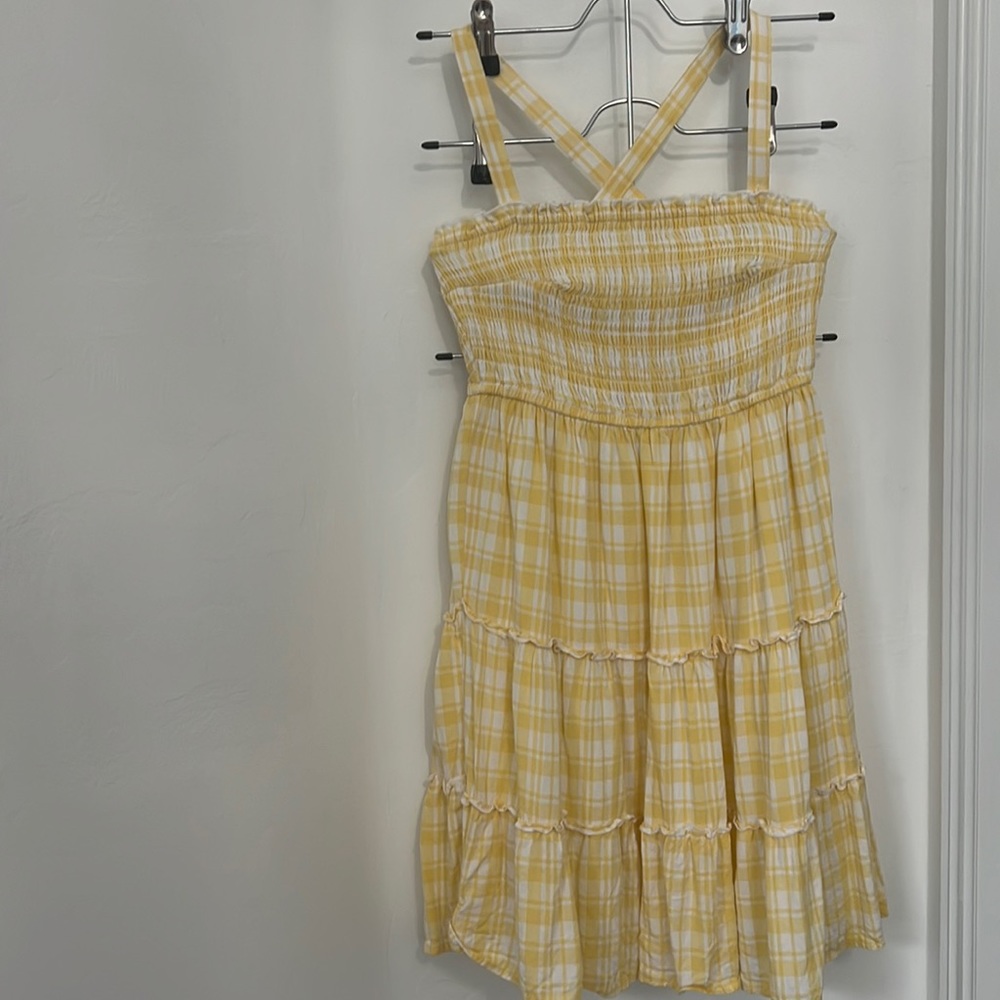 Hollister dress extra small colors white and yellow casual spring dress